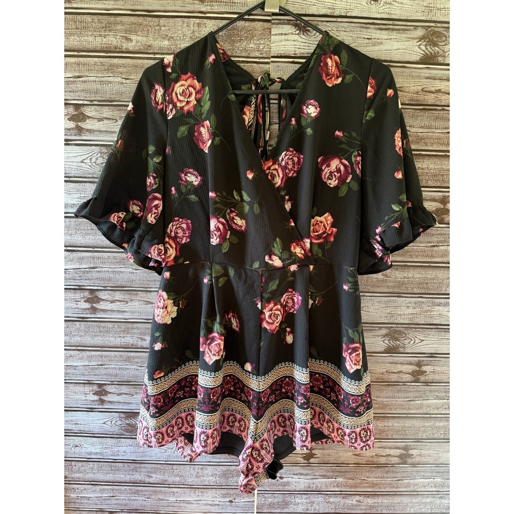 Trixxi Women's‎ Short-Sleeved Romper Size XL Black Floral Tie Back Zipper